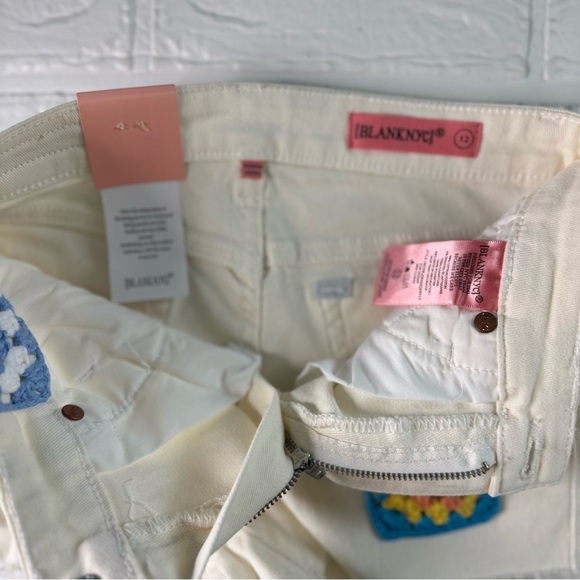 New Blank NYC Cream Jean Shorts with Colorful Crochet Patches Girls Kids Size 12 - Picture 4 of 16